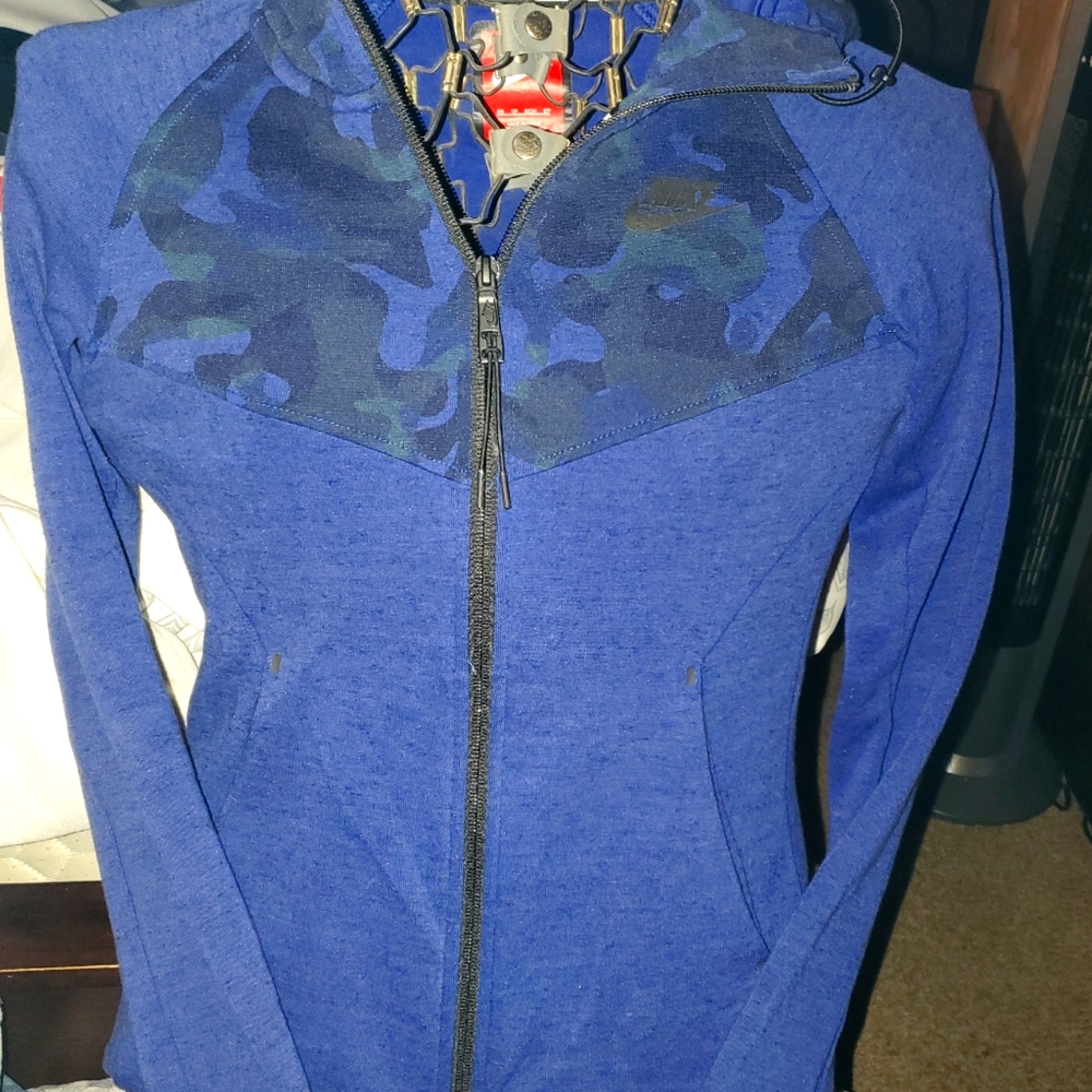 Nike zip up hoody